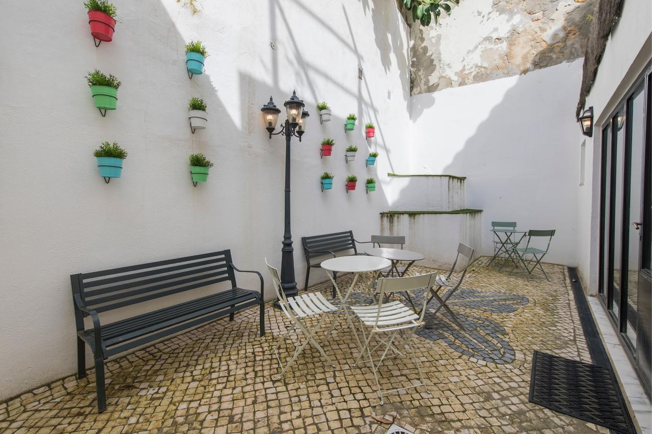 Lovelystay - Bica Patio Duplex Lisbon Exterior photo